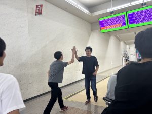 ハイタッチ